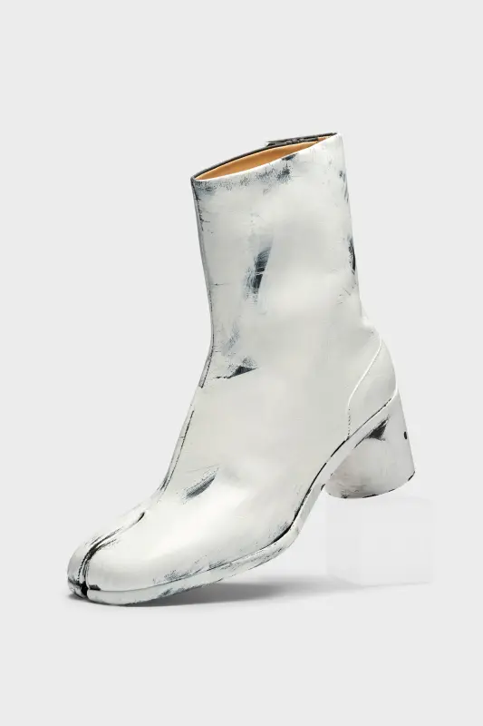 Maison Margiela Tabi Bianchetto Boots Black White online