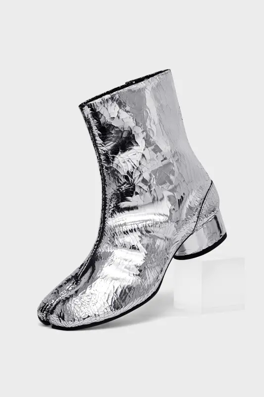 Maison Margiela Silver Leather Low-Heeled Tabi Boots Silver online