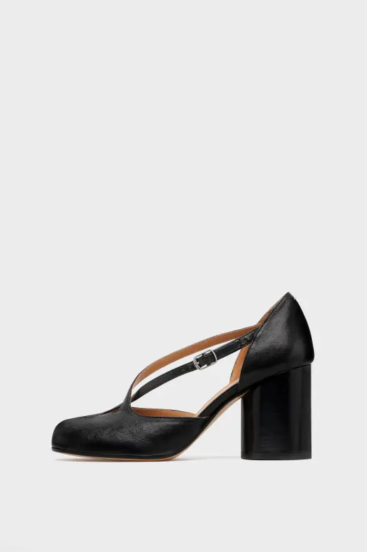 Maison Margiela TABI PUMP STRAPS H80 Black online